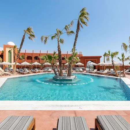 Venezia & 4* فاليراكي